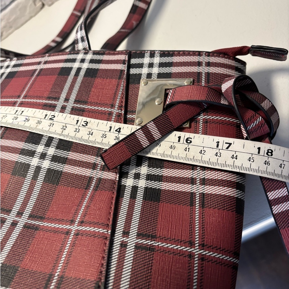 Plaid Red Women's Tote Bag - Picture 3 of 10
